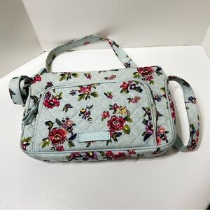 Vera Bradley floral cloth crossbody bag -multiple sections for organizing items